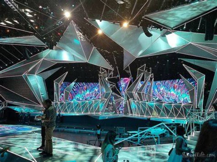 2017 VMAs Seating Chart — PICS