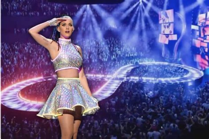8 Times Katy Perry & Taylor Swift Dressed Alike