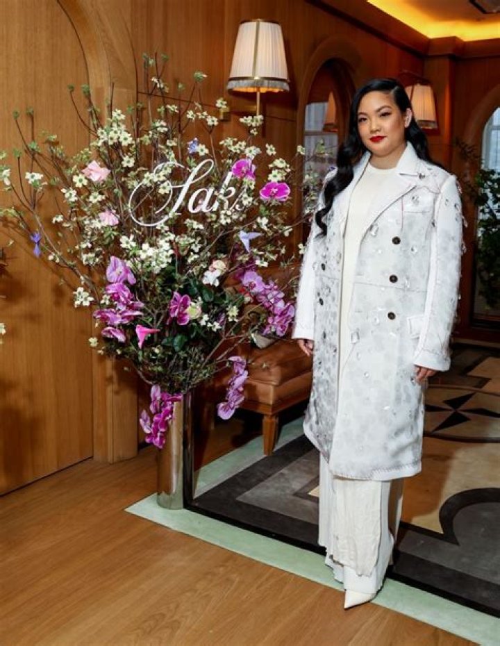 Amanda Nguyen Hosts AAPI Heritage Month Dinner at L&rsquo;Avenue at Saks