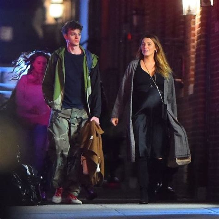 Blake Lively Out In Manhattan