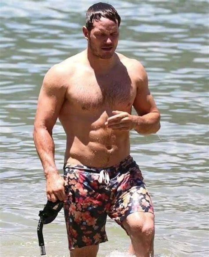 Celeb Beach Bodies — PICS