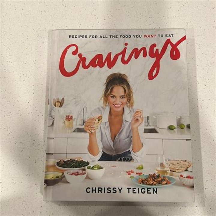 Cravings by Chrissy Teigen