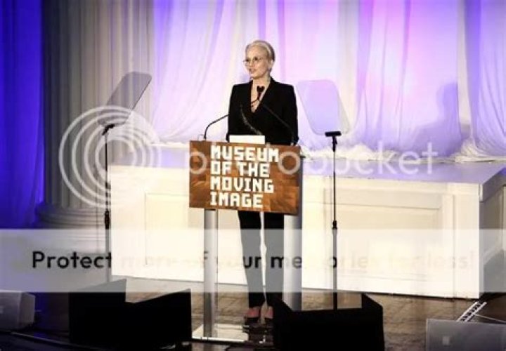Ellen Barkin Speaks In 2015