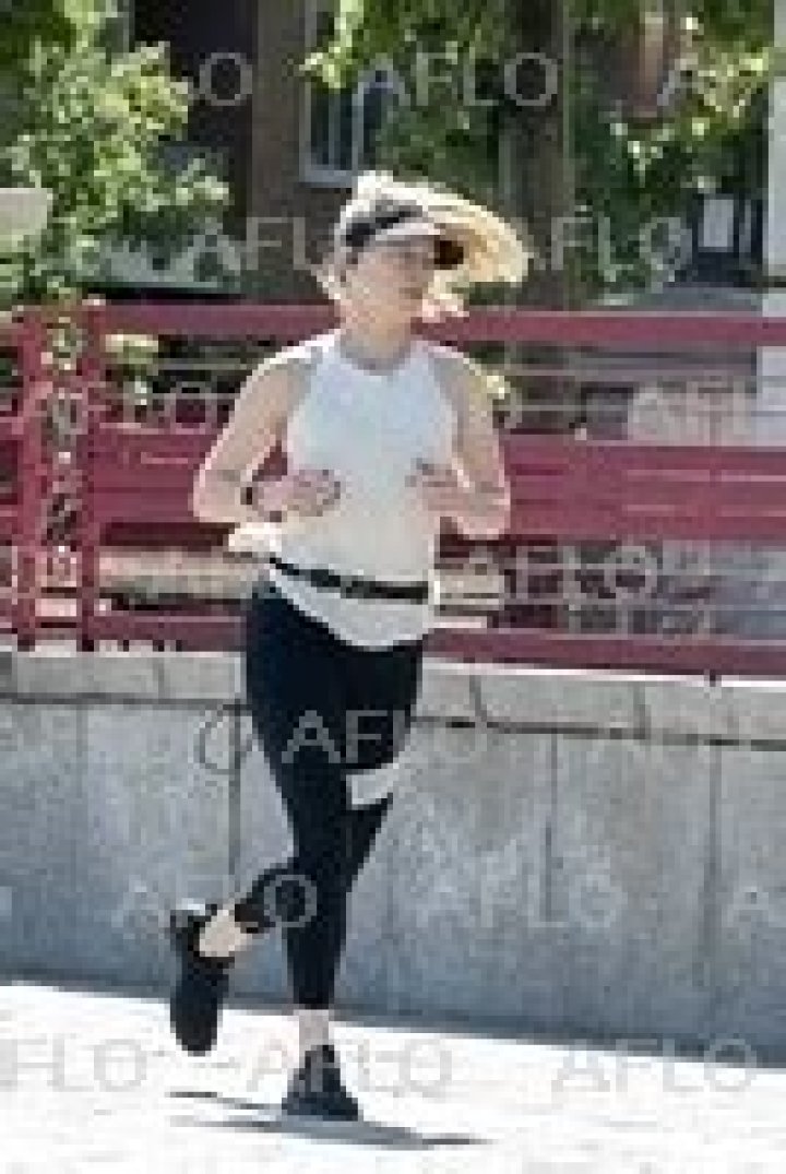 EXCLUSIVE: Amber Heard seen going for a run near her now home in Madrid, Spain. 05 May 2023 Pictured: Amber Heard. Photo credit: MEGA TheMegaAgency.com +1 888 505 6342 (Mega Agency TagID: MEGA979387_024.jpg) [Photo via Mega Agency]