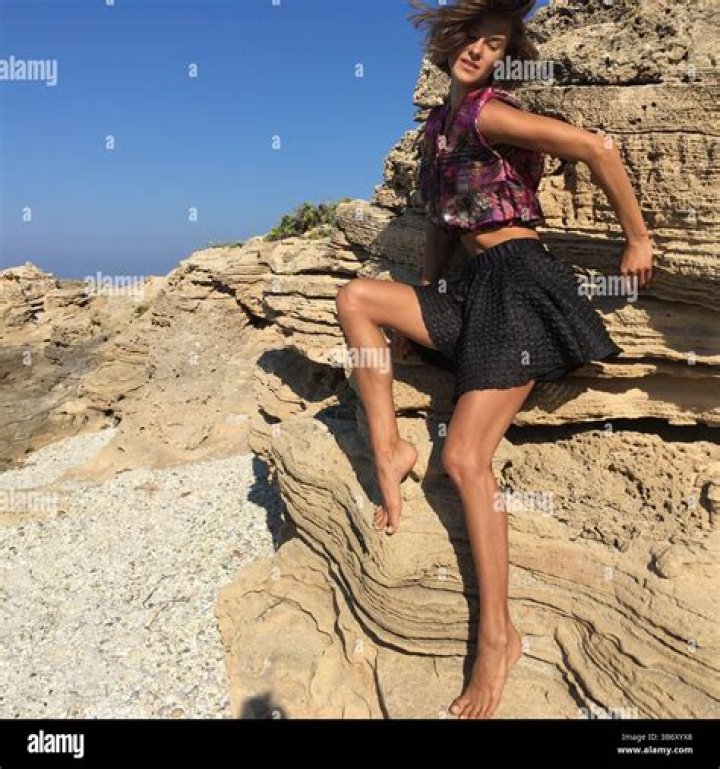 *EXCLUSIVE* Sardinia, ITALY - Model Kendall Jenner shows off her toned bikini body as she's pictured with her boyfriend Devin Booker on board a yacht while on their holidays in Sardinia. Pictured: Kendall Jenner BACKGRID USA 19 AUGUST 2021 BYLINE MUST READ: LA FATA / Cobra Team / BACKGRID USA: +1 310 798 9111 / UK: +44 208 344 2007 / *UK Clients - Pictures Containing Children Please Pixelate Face Prior To Publication*