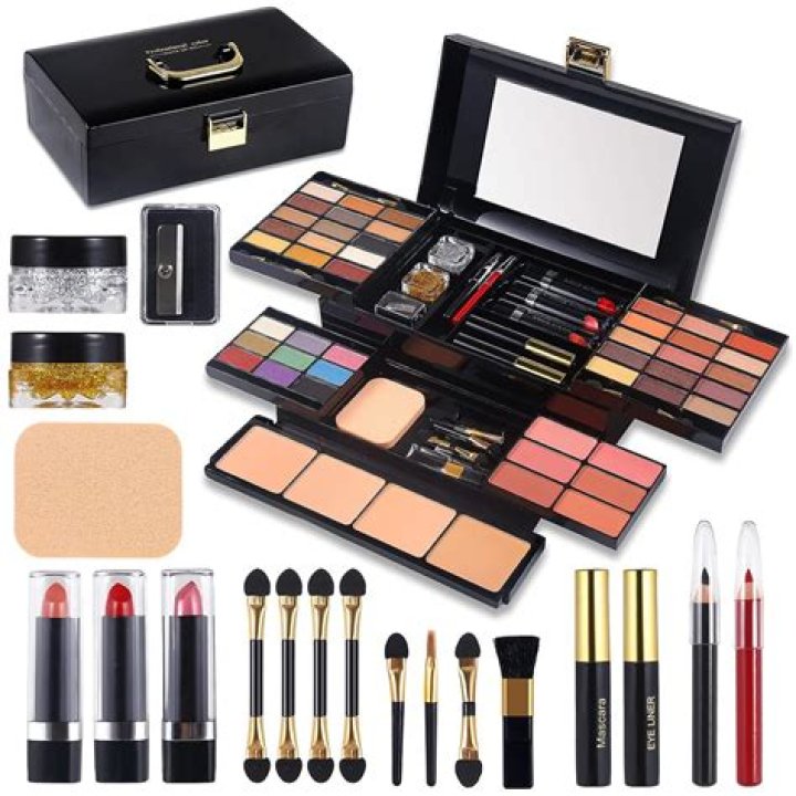 highly rated makeup kit for beginners