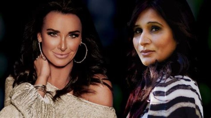Kyle Richards and Shahida Clayton thank their audience at NYFW