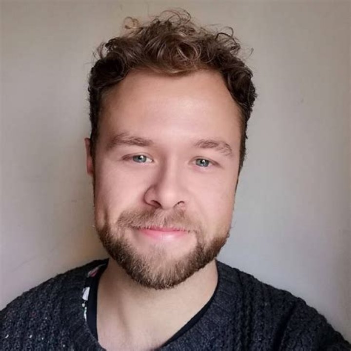 Liam Thompson Liam Thompson