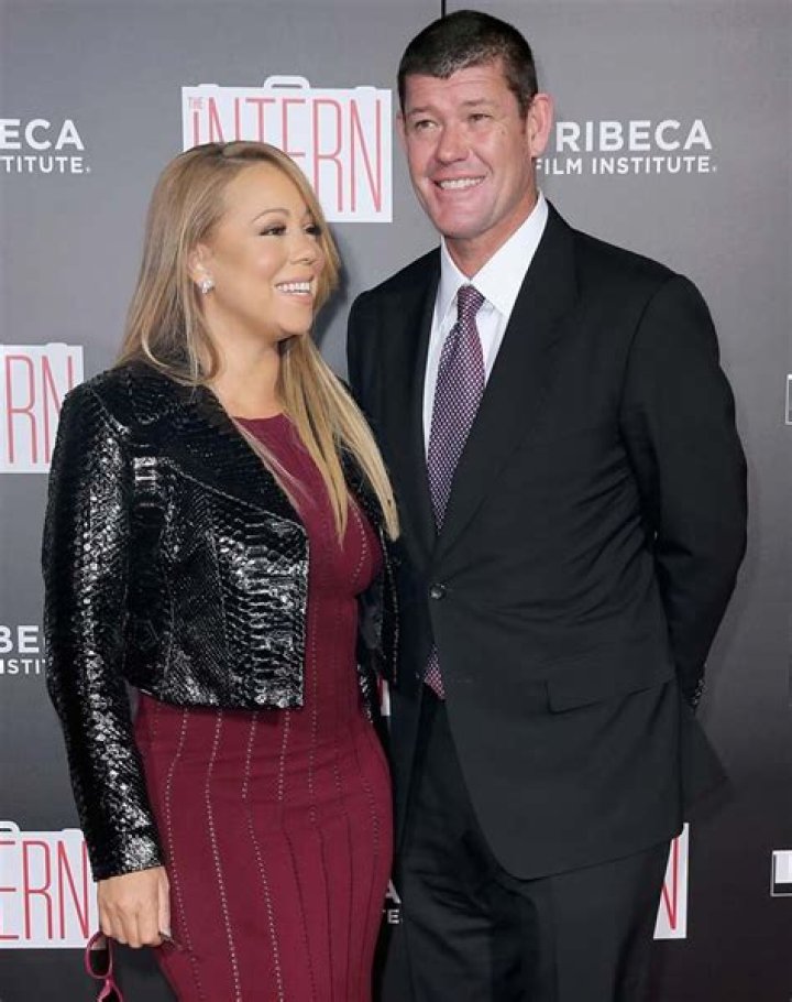 Mariah Carey and James Packer arrive from to restaurant in Formentera. Pictured: Mariah Carey and James Packer,Mariah Carey James Packer Ref: SPL1068536 010715 NON-EXCLUSIVE Picture by: SplashNews.com Splash News and Pictures USA: +1 310-525-5808 London: +44 (0)20 8126 1009 Berlin: +49 175 3764 166 World Rights, No Belgium Rights, No France Rights, No Japan Rights, No Spain Rights