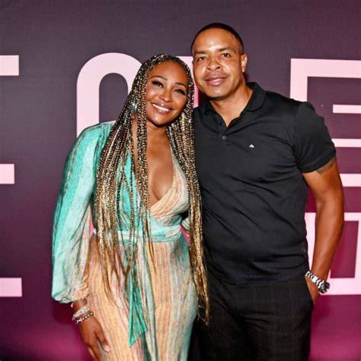Mike Hall, Cynthia Bailey