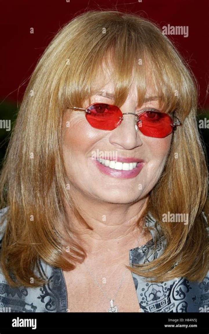 PENNY MARSHALL 2002 ESPY AWARDS, HOLLYWOOD, AMERICA - 10 JUL 2002