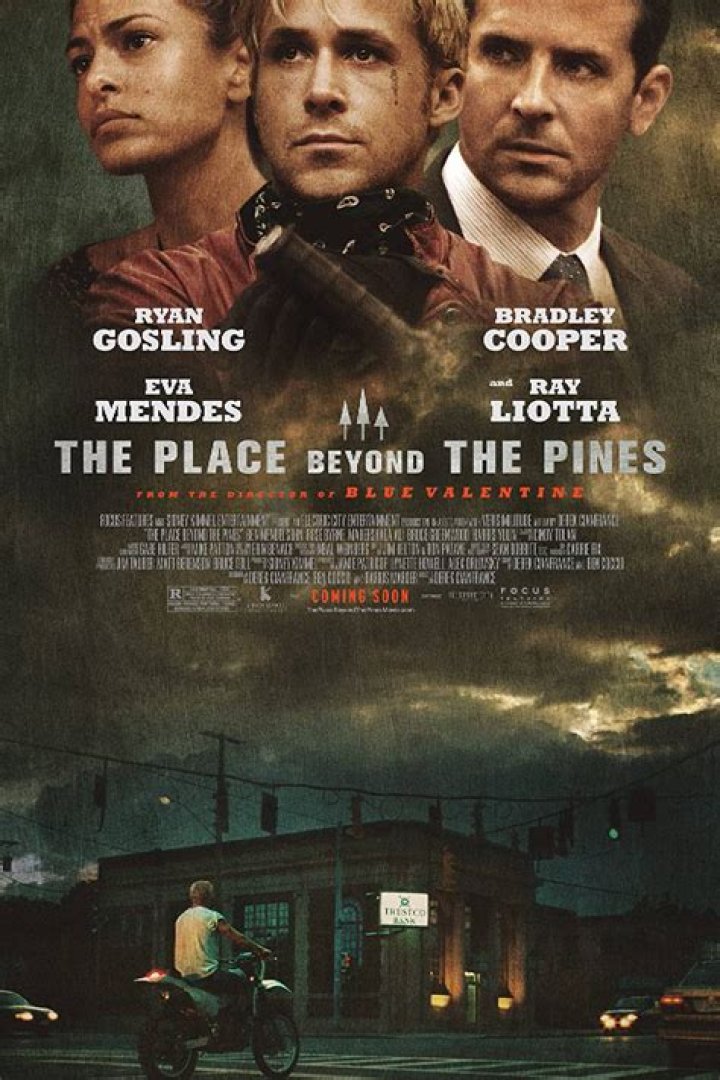 THE PLACE BEYOND THE PINES, from left: Ryan Gosling, Eva Mendes, 2012. ph: Atsushi Nishijima/&copy;Focus Features/Courtesy Everett Collection