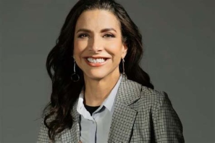  Veronica Toussaint